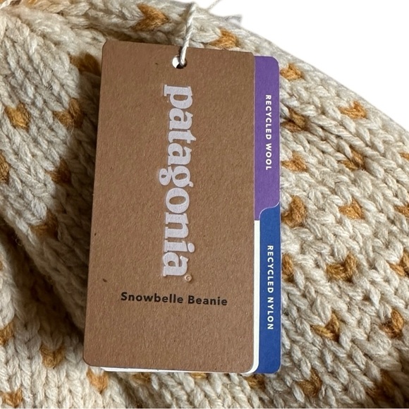 Patagonia Snowbelle Beanie Hat NWT Dotted Natural Wool Blend Fleece Lined Pom - Picture 4 of 8